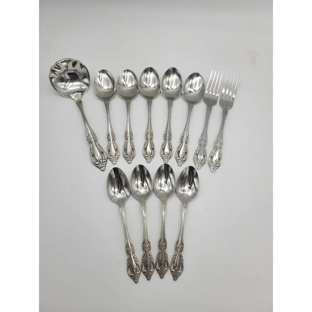 Vintage Oneida RAPHAEL 44 pc Flatware Marks - Oneida, Canada, USA, Distinction